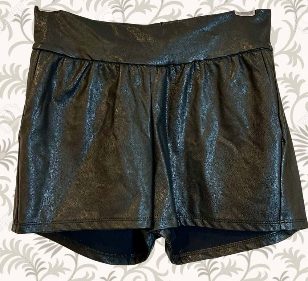 Commando Faux Leather Relaxed Shorts